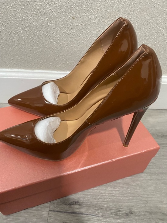 Shoes - Classic Pointed-Toe Patent High Heel Pumps in Brown